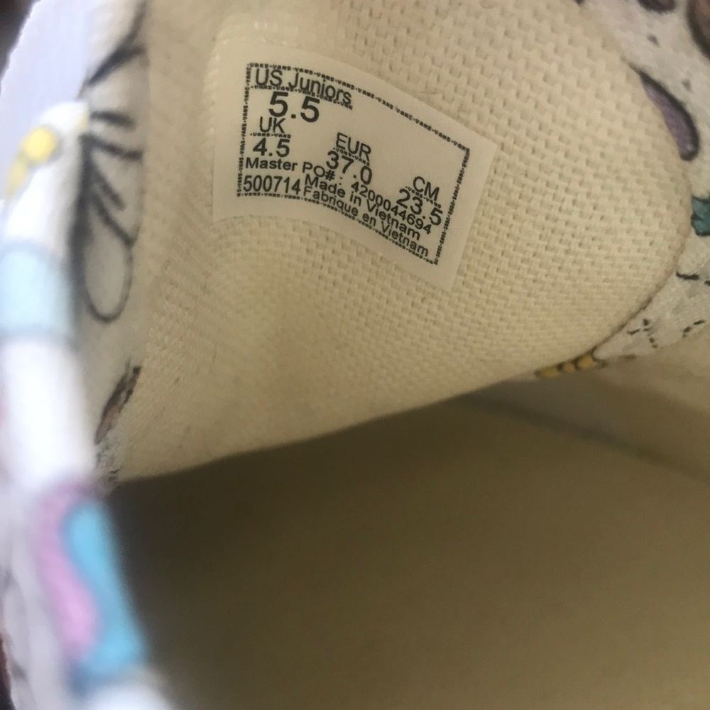 Vans 7 - Picture 7 of 7